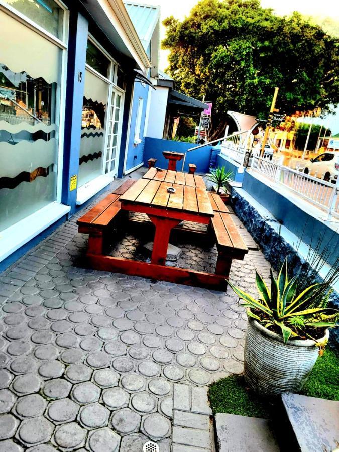 Hostel Shark Shack Backpackers Mossel Bay Exterior foto