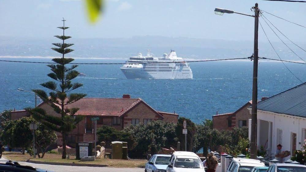 Hostel Shark Shack Backpackers Mossel Bay Exterior foto