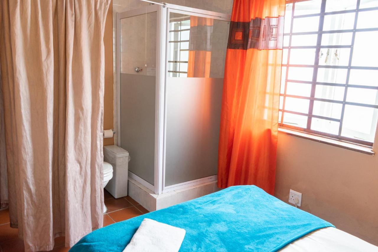 Hostel Shark Shack Backpackers Mossel Bay Exterior foto